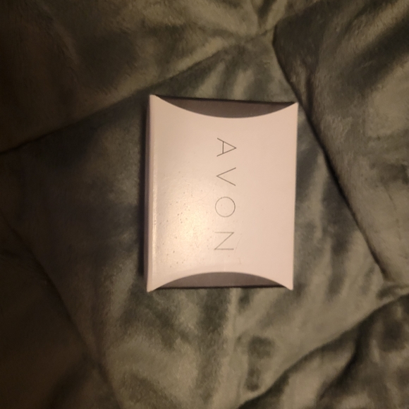 Avon earring set- 2 pair - Picture 2 of 2